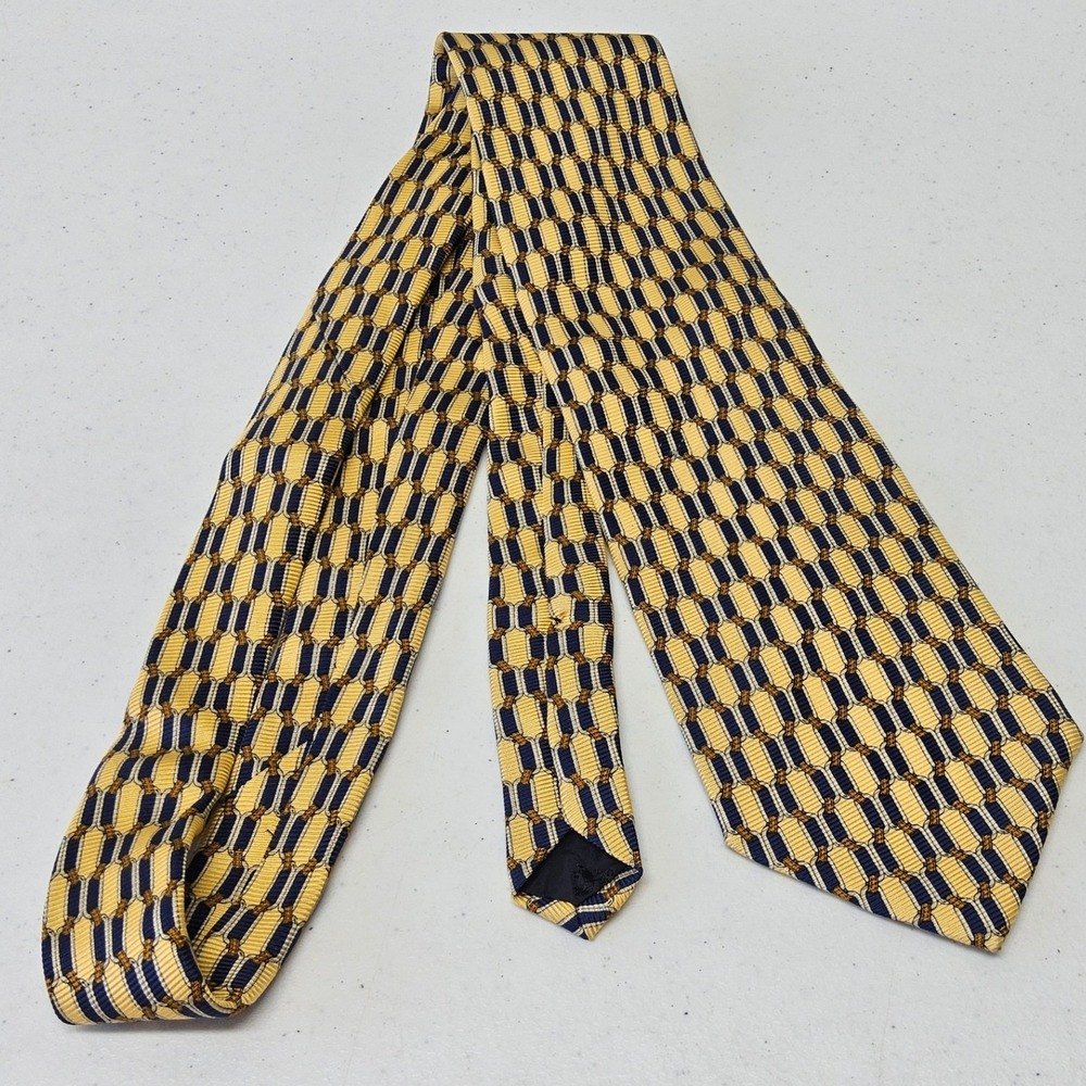 Brooks Brothers Silk Tie Mens Yellow Navy Blue Geometric Chain Link Makers USA - Picture 6 of 9